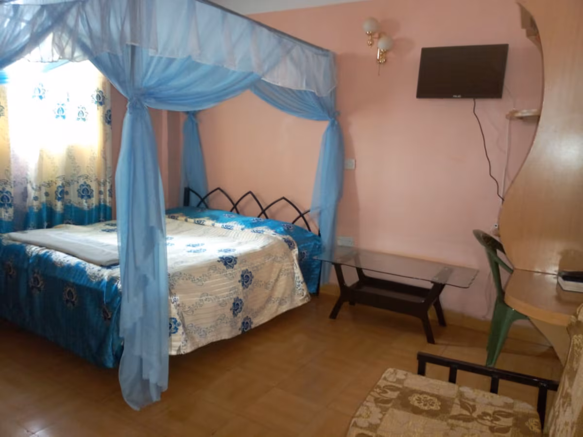 Standard Room Image 3